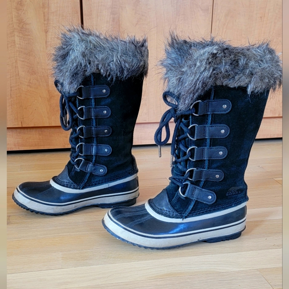 Sorel "Joan of Arctic" Waterproof Winter Boot Size 7
